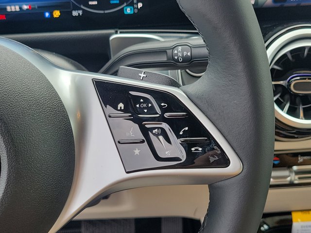 Vehicle image 25 of 30