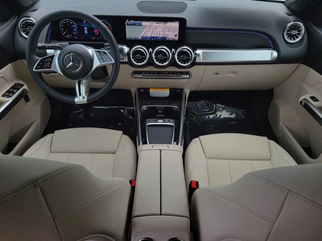 Vehicle image 12 of 30