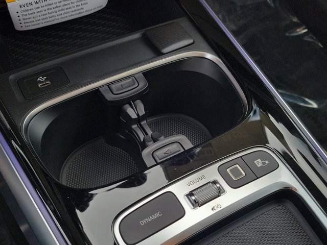 Vehicle image 17 of 30