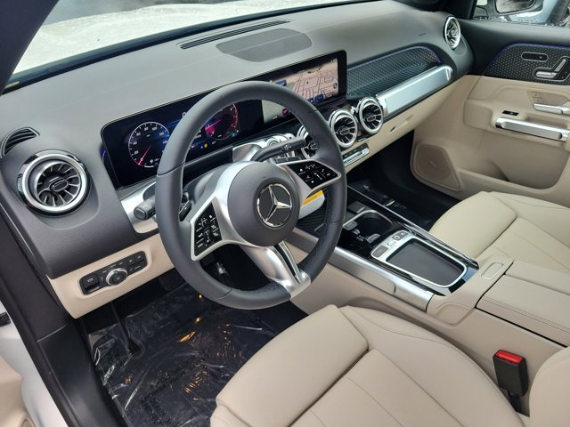 Vehicle image 11 of 30