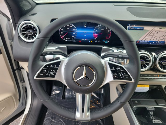Vehicle image 13 of 30