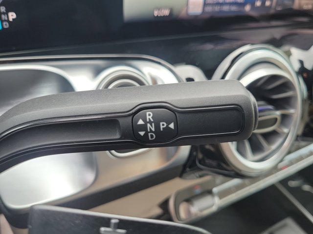 Vehicle image 28 of 30