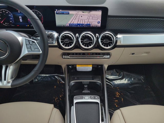 Vehicle image 10 of 30
