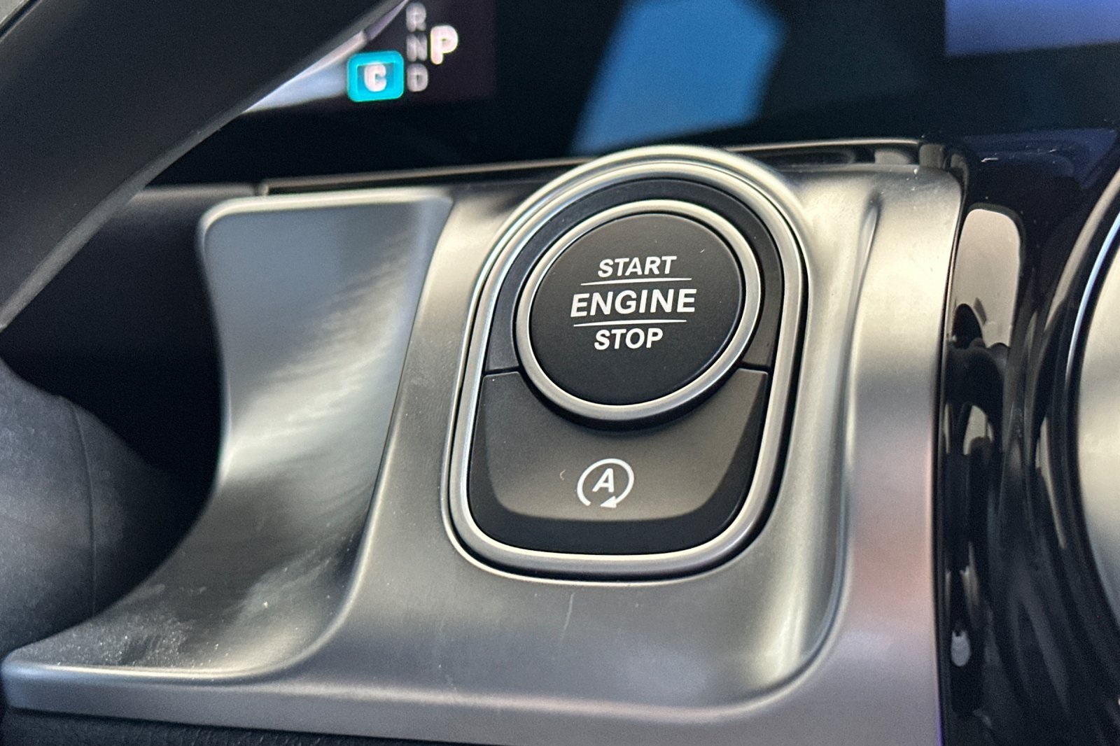 Vehicle image 23 of 31