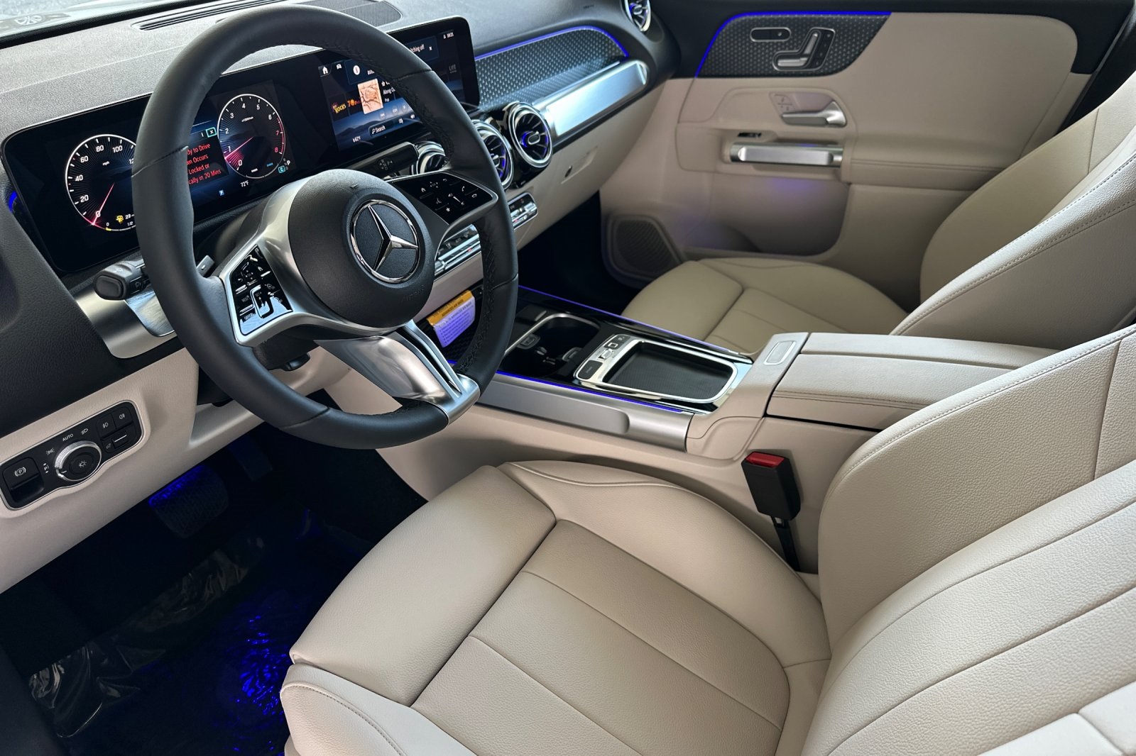 Vehicle image 11 of 31