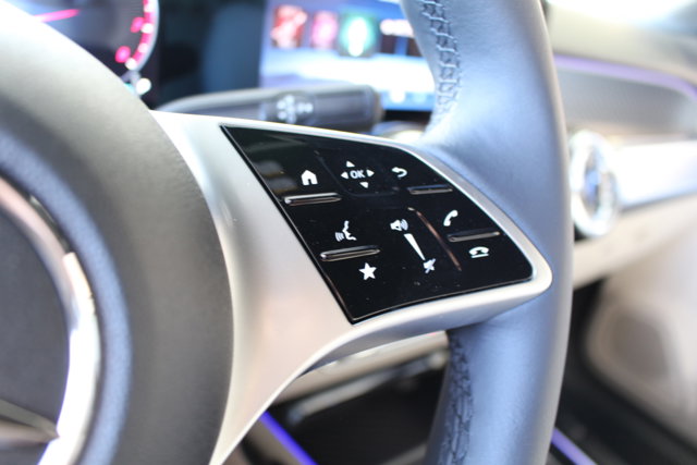Vehicle image 26 of 29