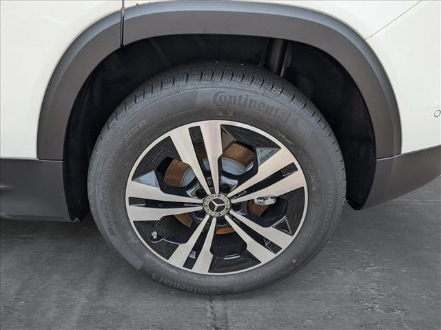 Vehicle image 9 of 16