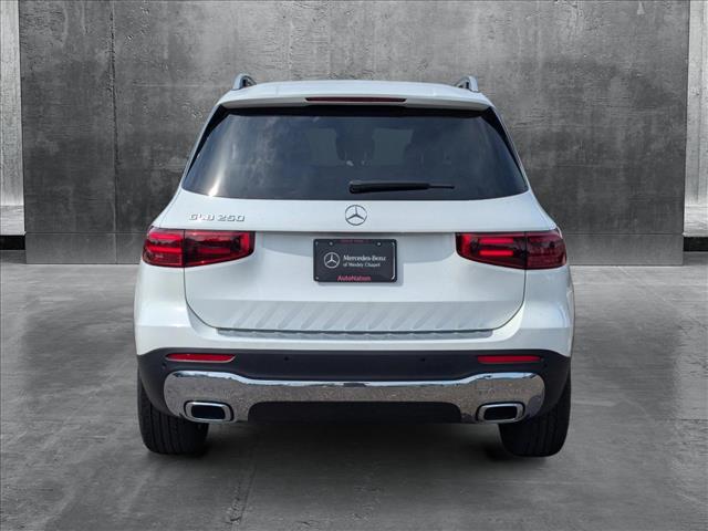 Vehicle image 4 of 16