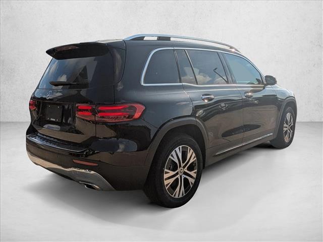 2025 Mercedes-Benz GLB 250 Image 5 of 16