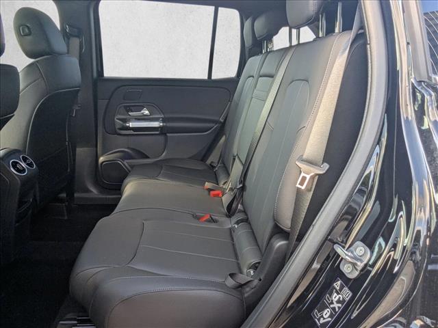 2025 Mercedes-Benz GLB 250 Image 8 of 16