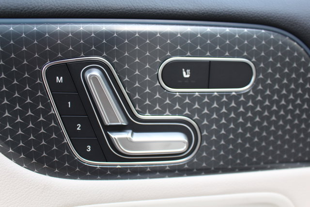 Vehicle image 14 of 31