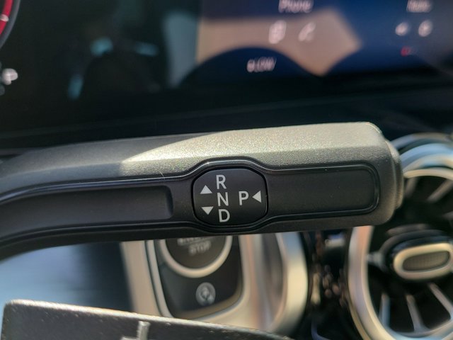 Vehicle image 26 of 31