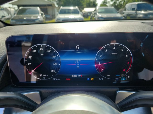 Vehicle image 21 of 31