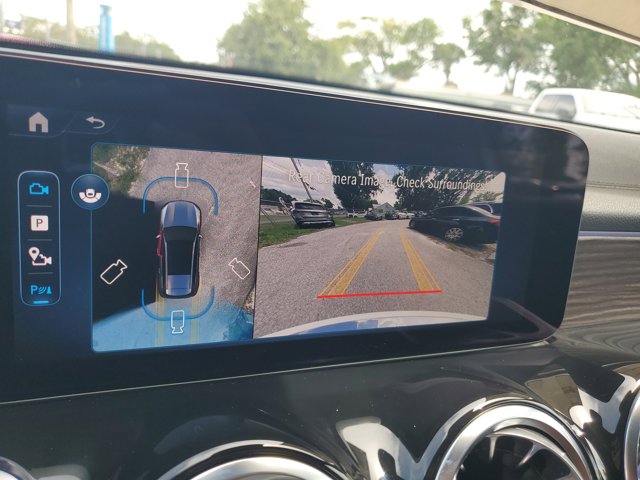 Vehicle image 27 of 35