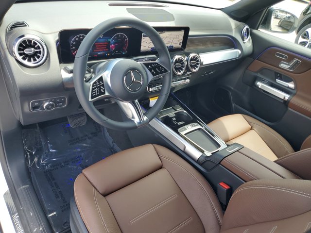 Vehicle image 14 of 35