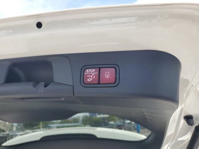 Vehicle image 34 of 35
