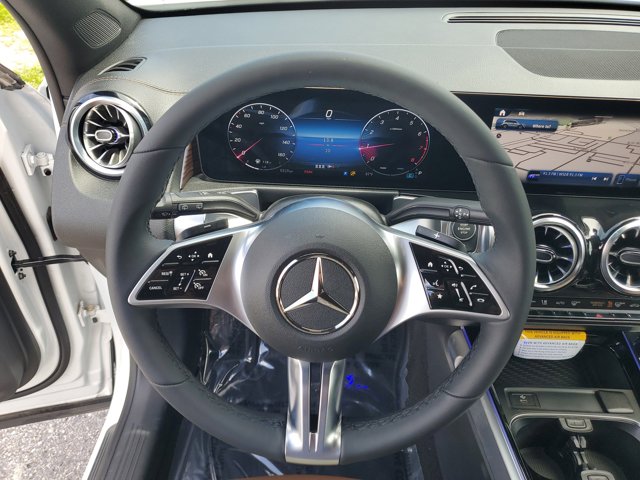 Vehicle image 15 of 35
