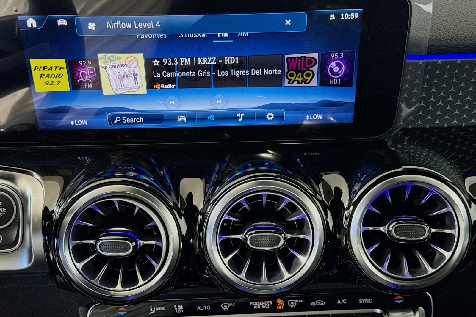 Vehicle image 14 of 28