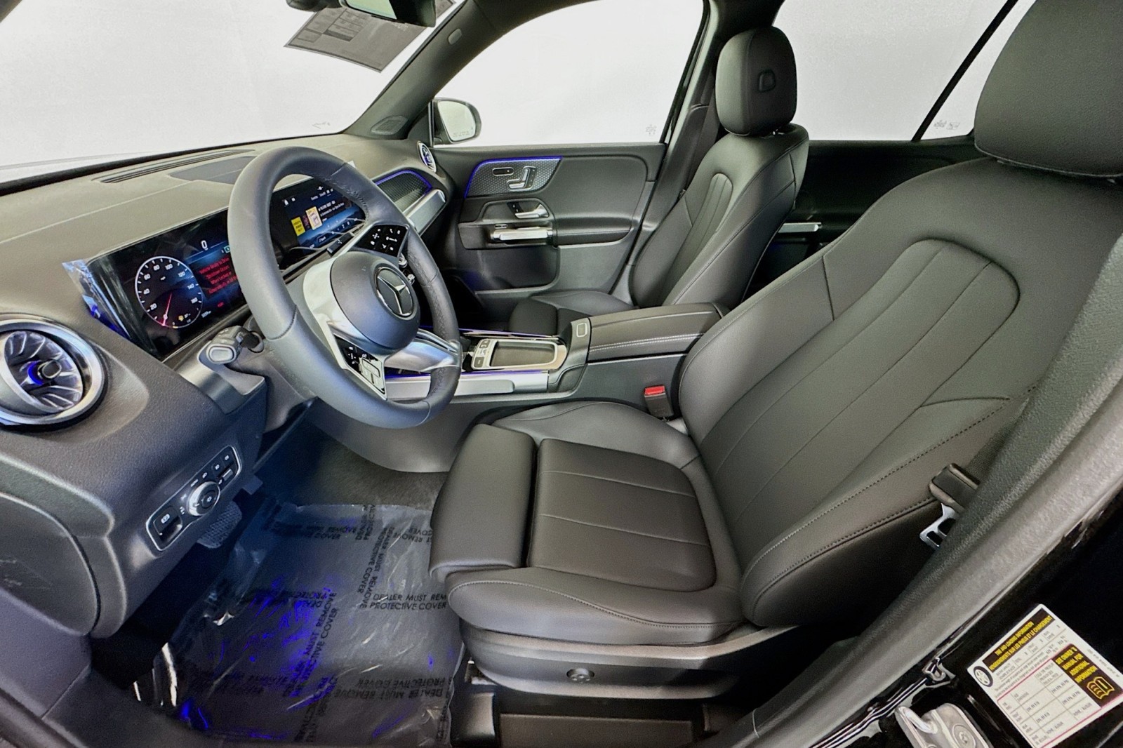 Vehicle image 18 of 28