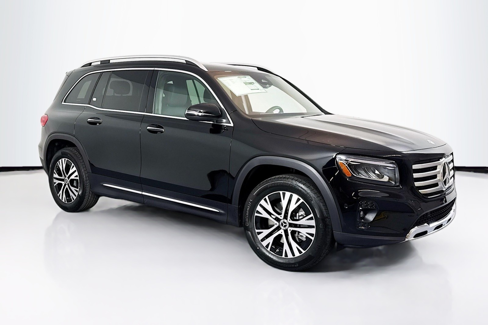 Vehicle image 3 of 28