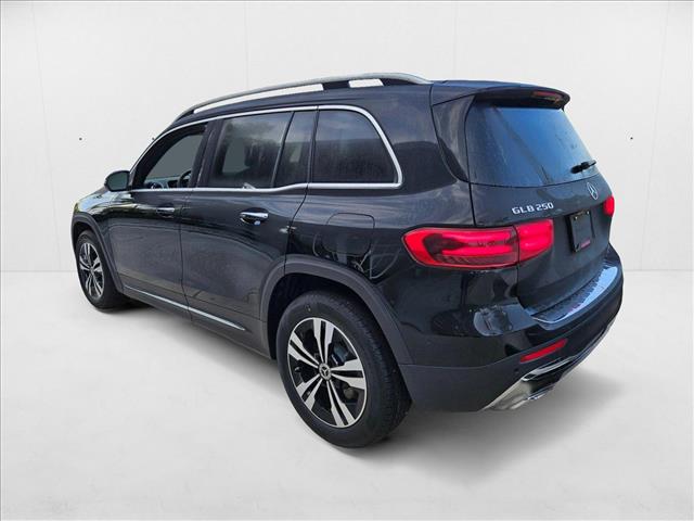 2025 Mercedes-Benz GLB 250 Image 4 of 15