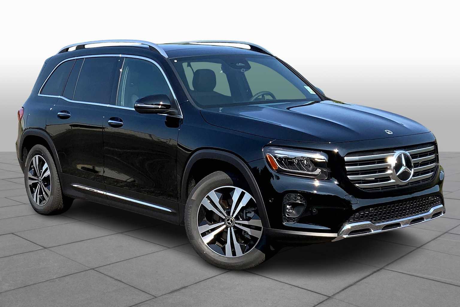 2025 Mercedes-Benz GLB 250 Image 3 of 16