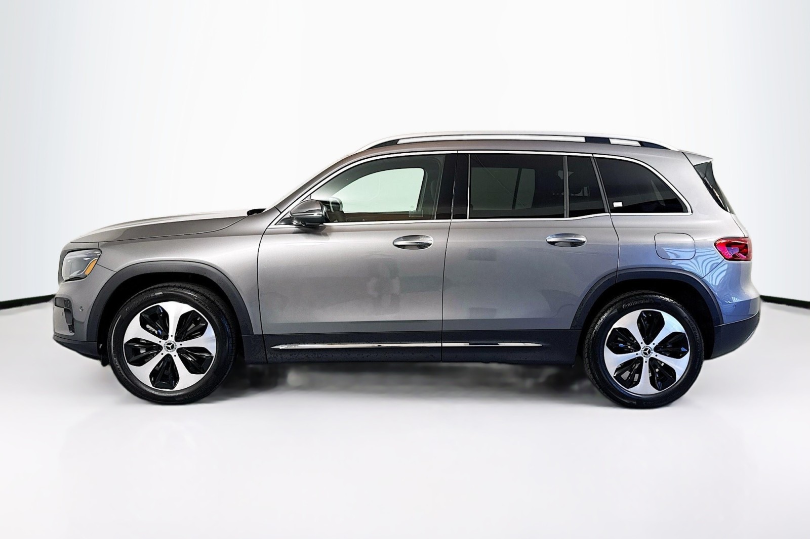 Vehicle image 8 of 30