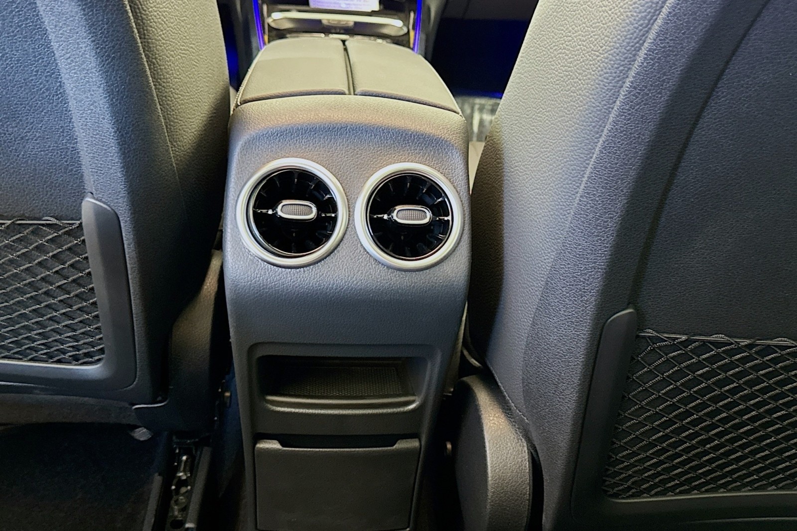 Vehicle image 23 of 30