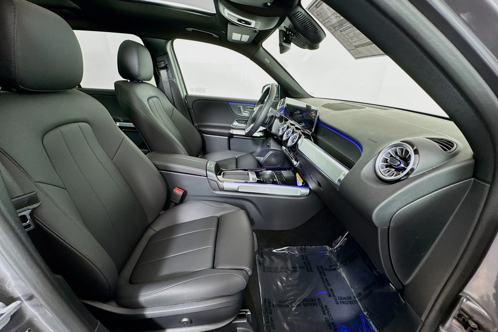 Vehicle image 26 of 30