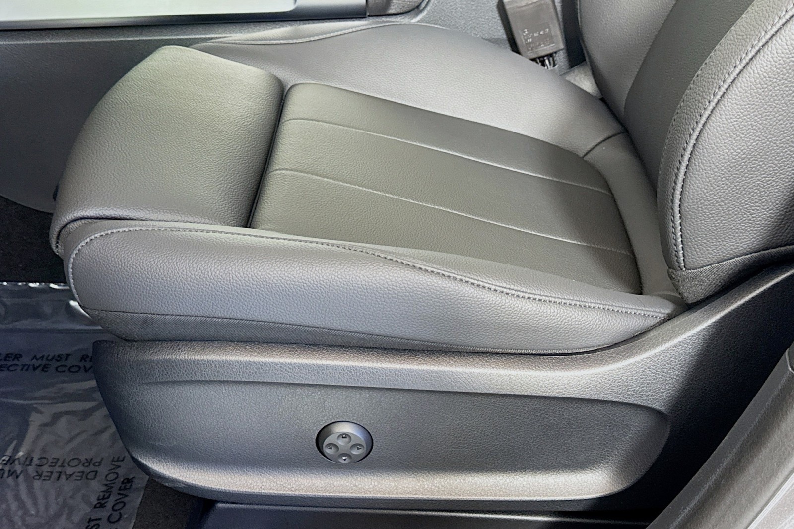 Vehicle image 17 of 30