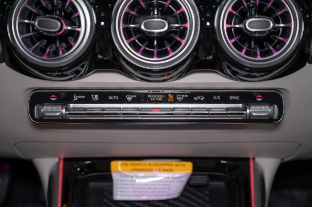 Vehicle image 16 of 22
