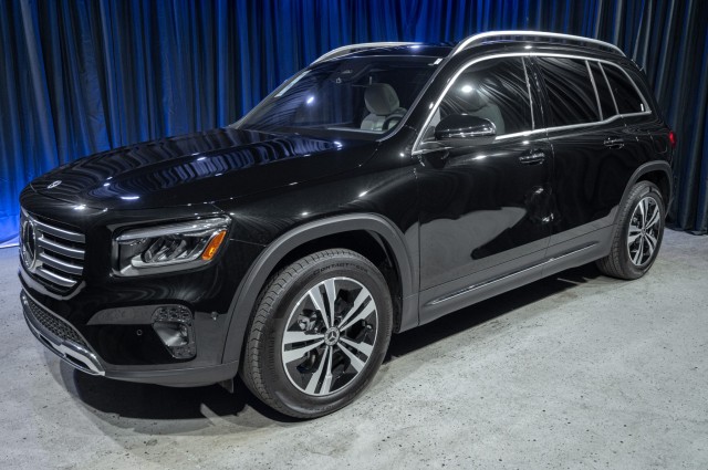 Vehicle image 1 of 22