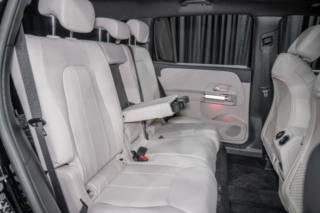 Vehicle image 12 of 22