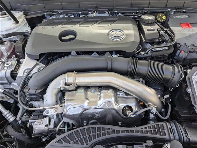 Vehicle image 16 of 17