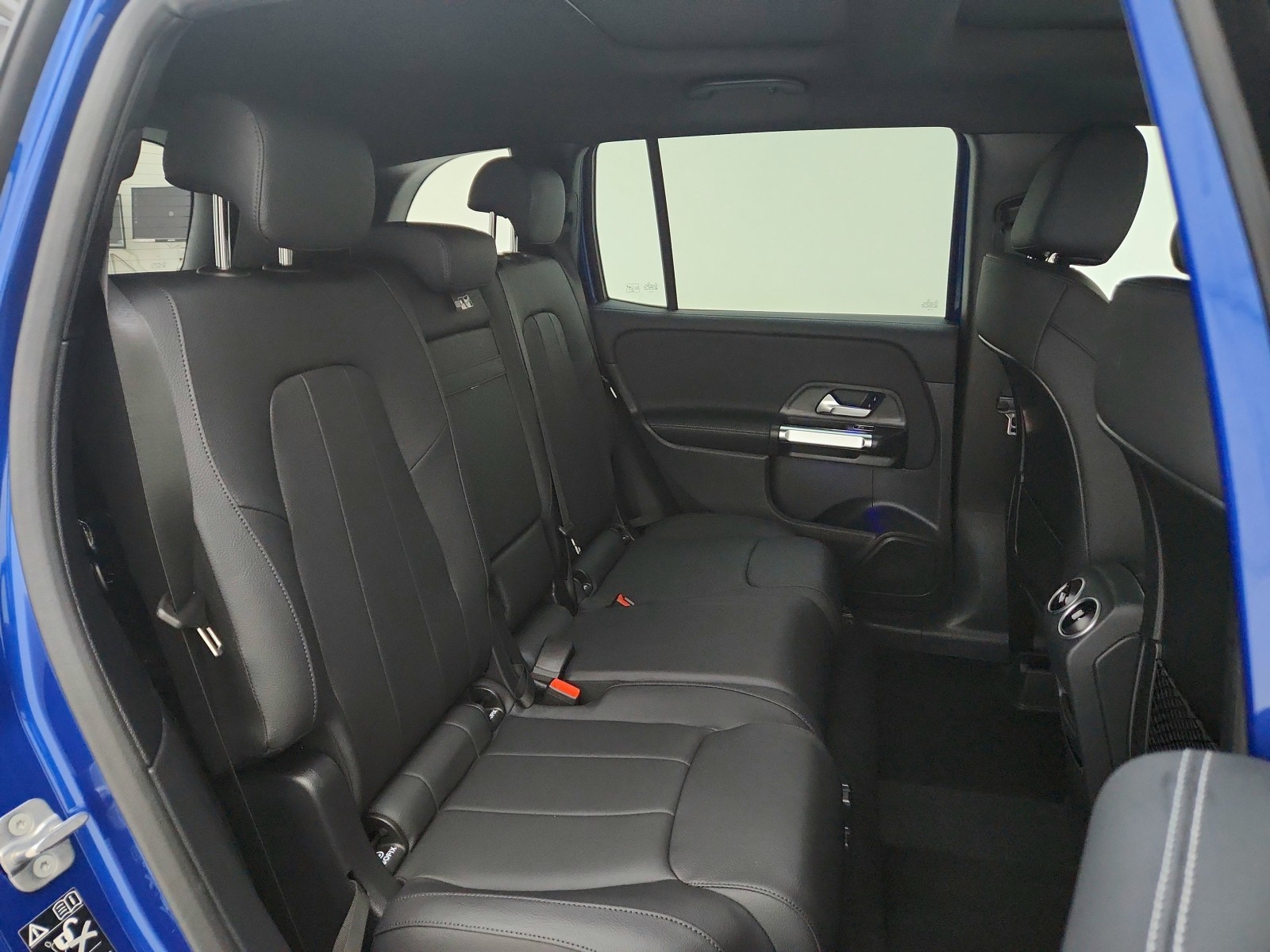 2025 Mercedes-Benz GLB 250 Image 13 of 21