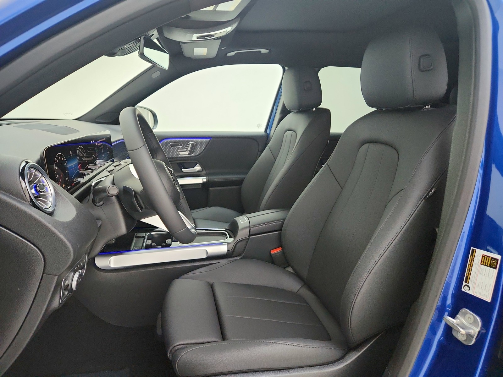 2025 Mercedes-Benz GLB 250 Image 14 of 21