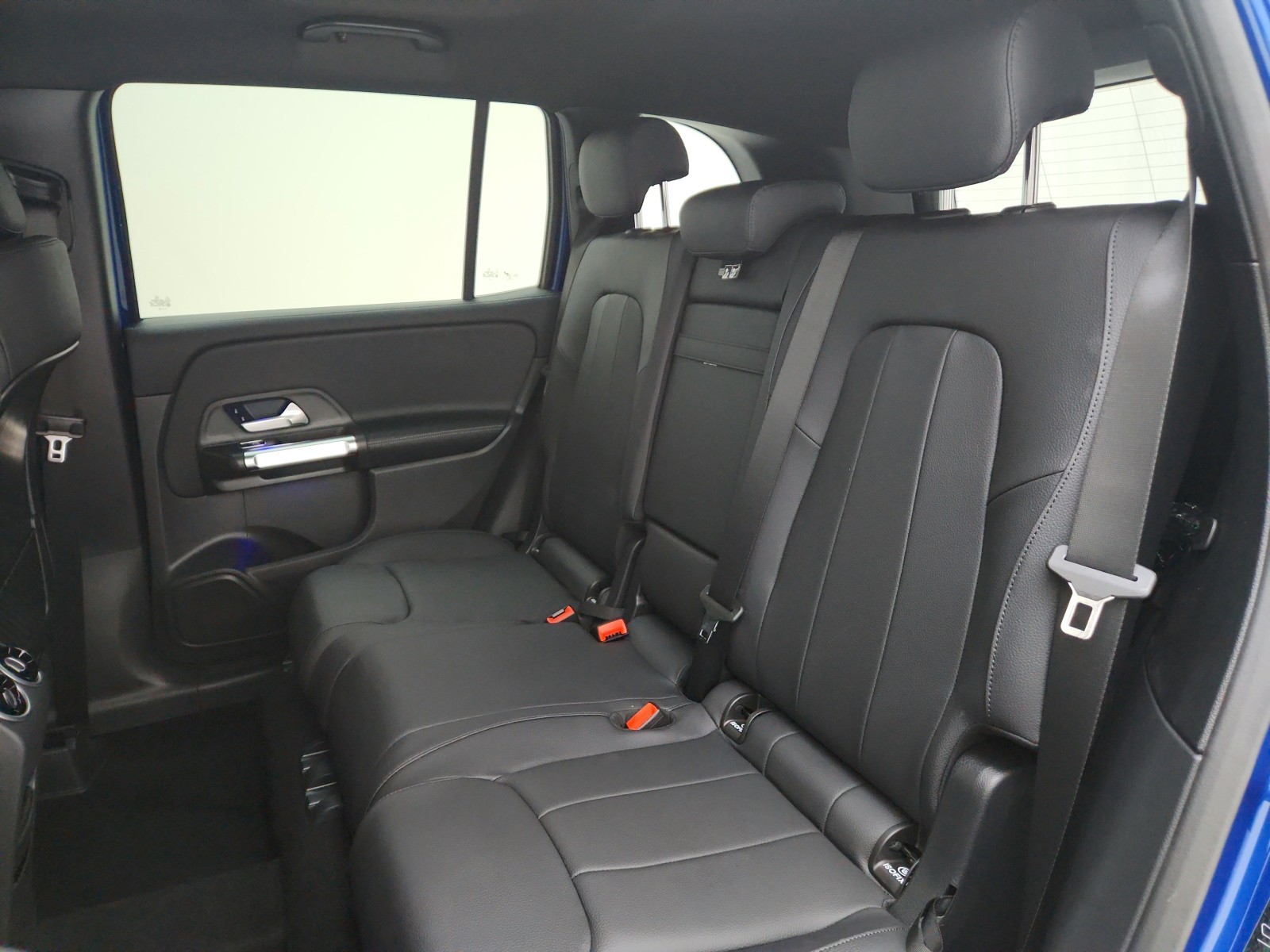 2025 Mercedes-Benz GLB 250 Image 11 of 21