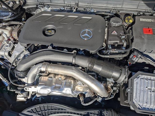 Vehicle image 15 of 17
