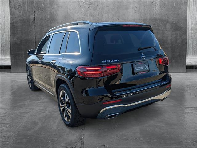 Vehicle image 8 of 17