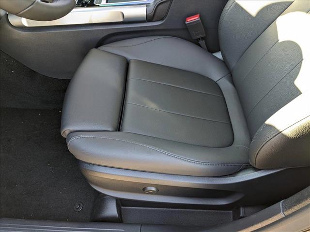 Vehicle image 4 of 17
