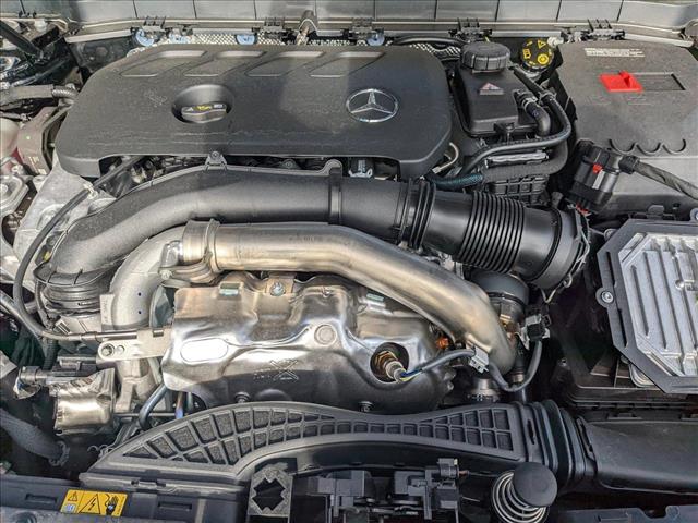 Vehicle image 15 of 17