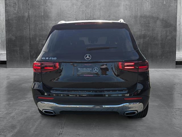Vehicle image 5 of 17