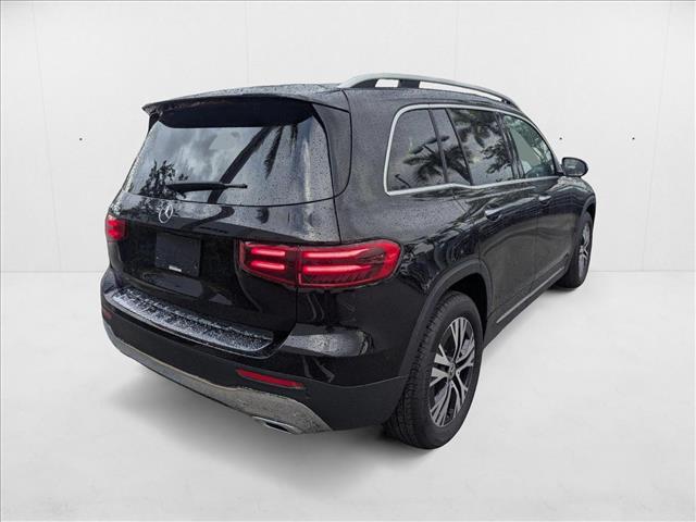 2025 Mercedes-Benz GLB 250 Image 3 of 30