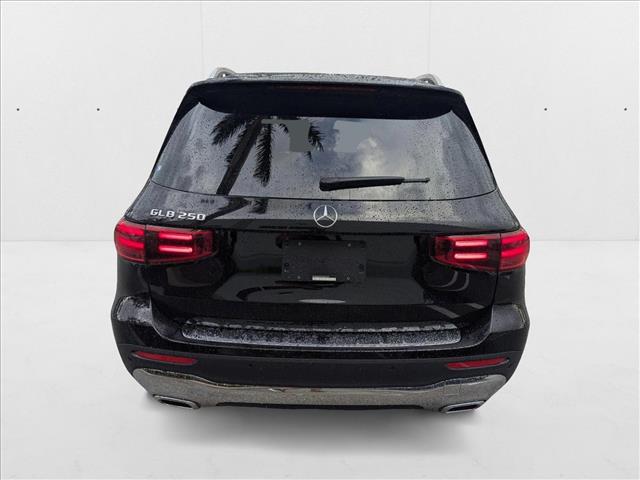 2025 Mercedes-Benz GLB 250 Image 5 of 30
