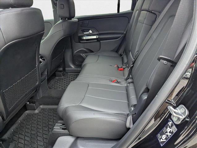 2025 Mercedes-Benz GLB 250 Image 12 of 30