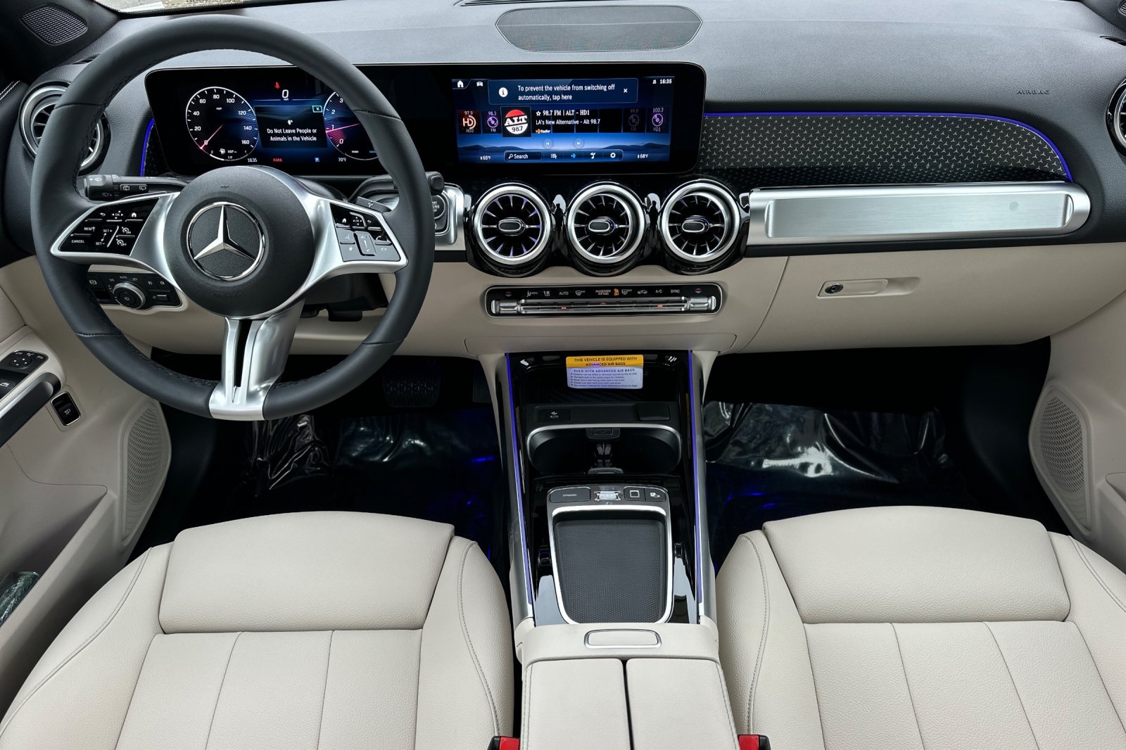 Vehicle image 14 of 31