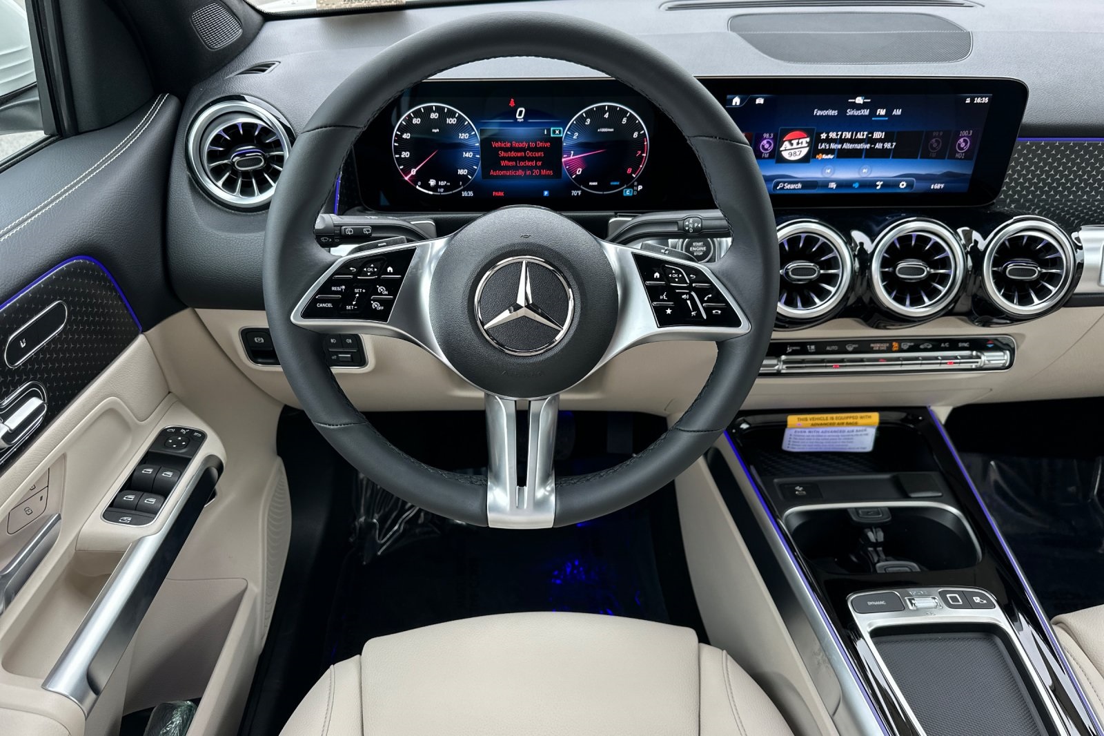 Vehicle image 15 of 31