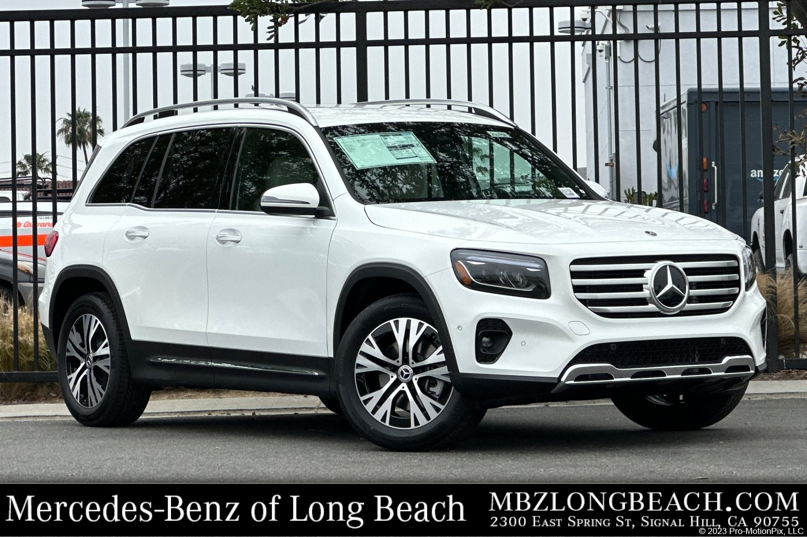 Vehicle image 4 of 31