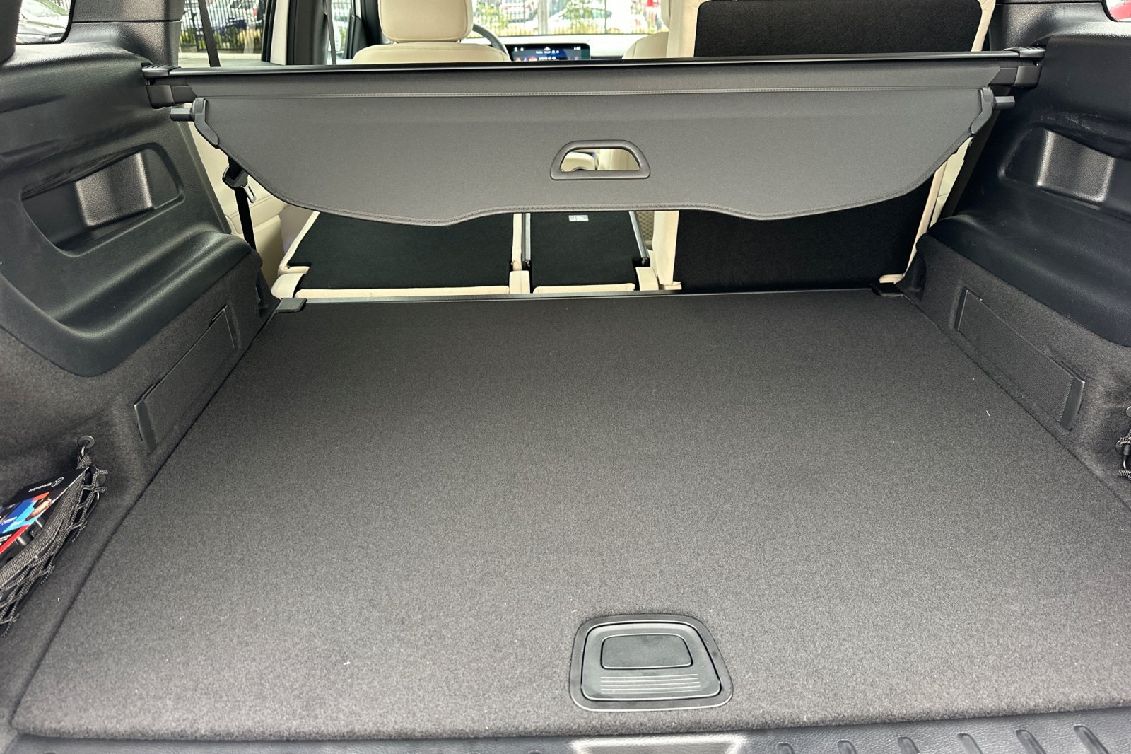 Vehicle image 16 of 31