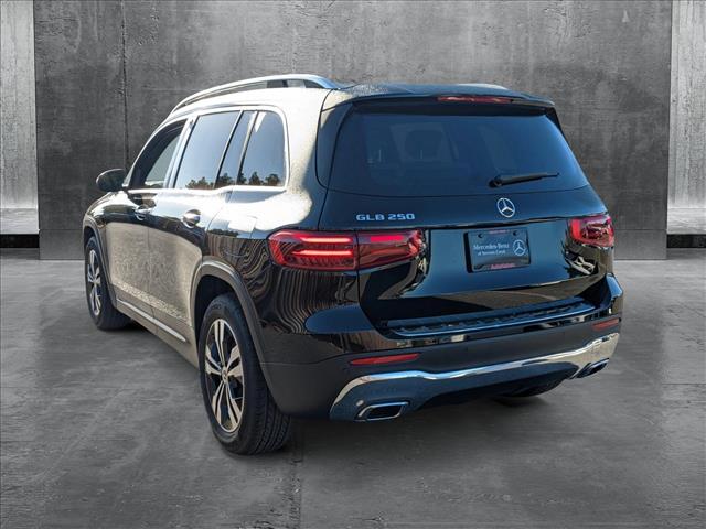 Vehicle image 5 of 17